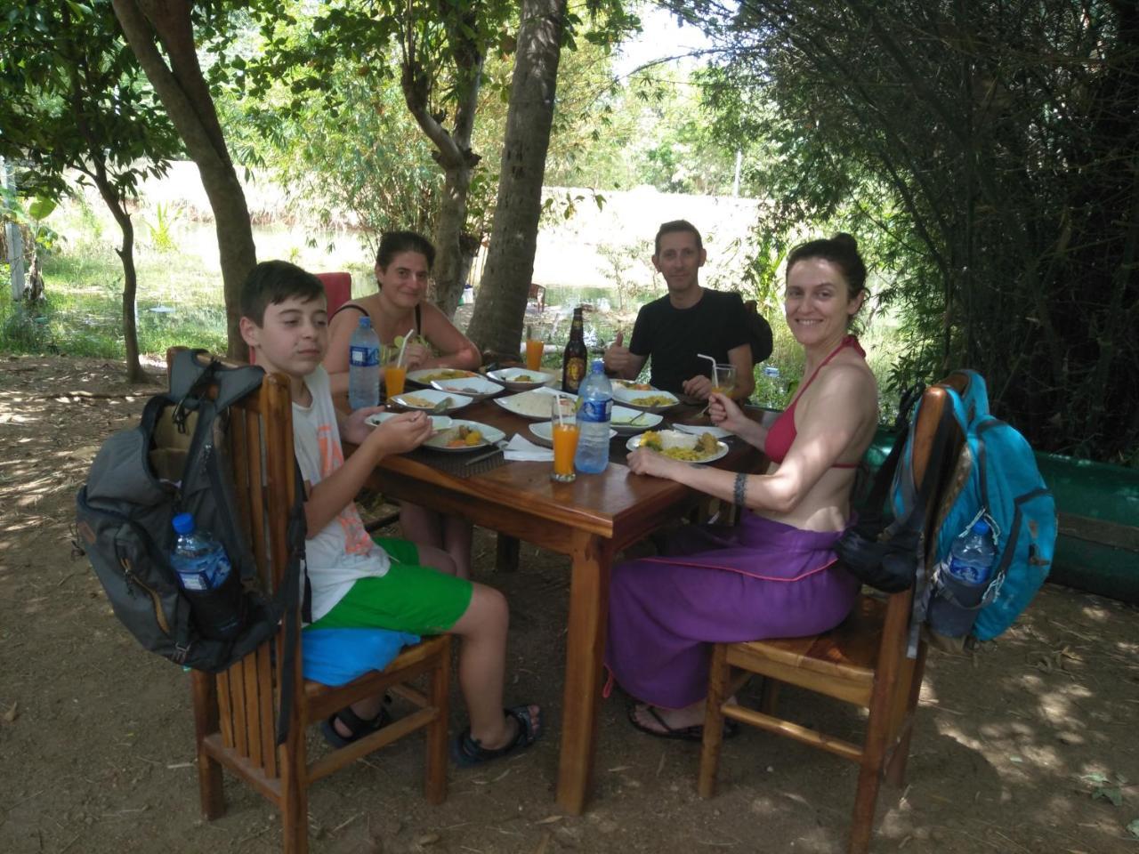 אודוואלאווה Chill House Safari Resort מראה חיצוני תמונה